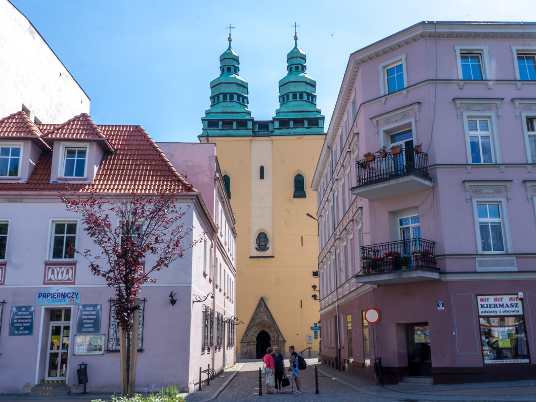 KOŚCIÓŁ PW. ŚW. WAWRZYŃCA W GŁUCHOŁAZACH, fot. 8 stóp, Ola Wysocka