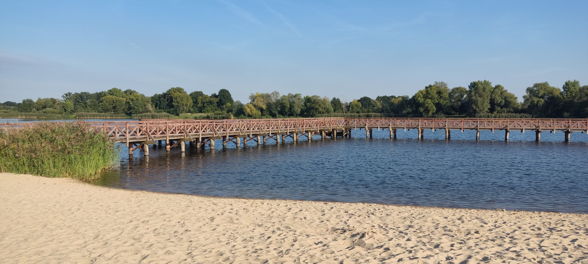 kąpielisko i plaża w Lewinie Brzeskim