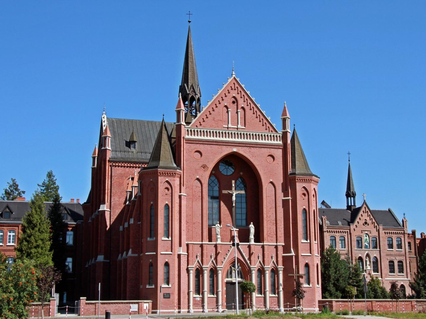 KOŚCIÓŁ PW. MATKI BOSKIEJ BOLESNEJ Z KLASZTOREM WERBISTÓW W NYSIE, fot. UM Nysa