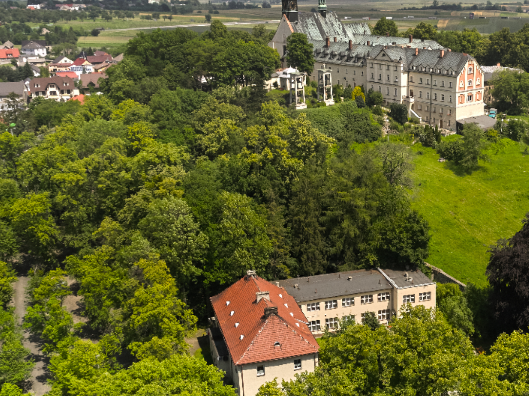 SZKOLNE SCHRONISKO MŁODZIEŻOWE GÓRA ŚW. ANNY